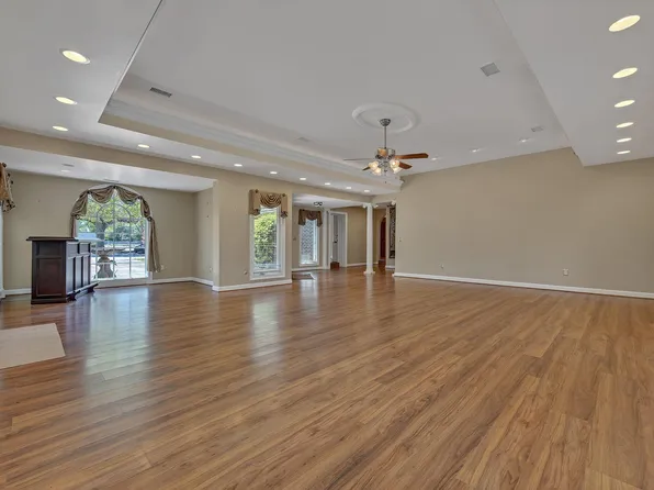 509 S Morgan Ave, Andrews, SC 29510