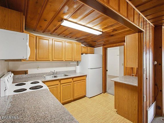 5th image of 490 E Juniper Dr