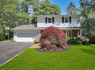 161 Cow Neck Rd, Port Washington, NY 11050