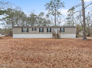 184 Copperhead Ln, Burgaw, NC 28425