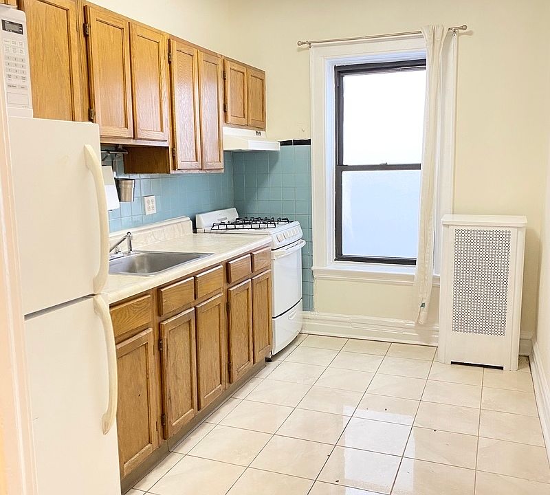 1st image of 30-18 37th St #2L