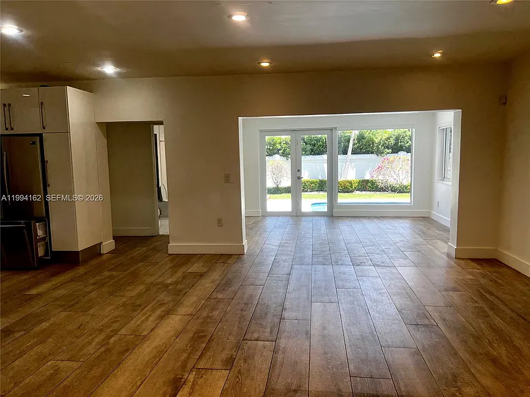 3551 E Glencoe St — Photo 15