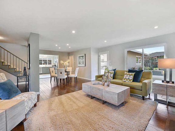 5th image of 139 Spuraway Dr