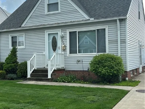 356 E 330th St, Willowick, OH 44095
