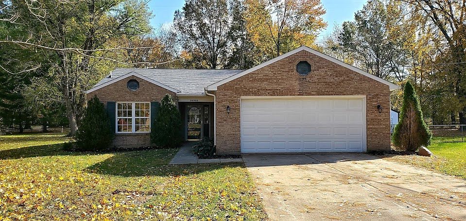 1st image of 3680 Oakwood Dr