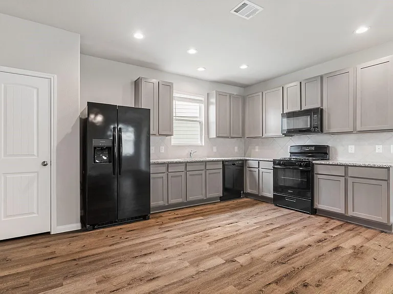 2519 Moapa Dr — Photo 10