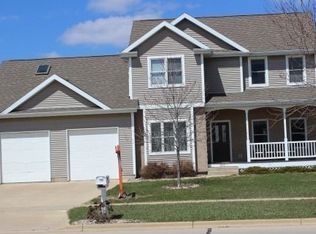 3212 W Main St, Sun Prairie, WI 53590