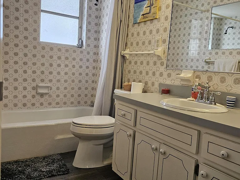 17 S Lakeside Dr #4 — Photo 14