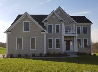 26 Long Meadow Dr, South Windsor, CT 06074