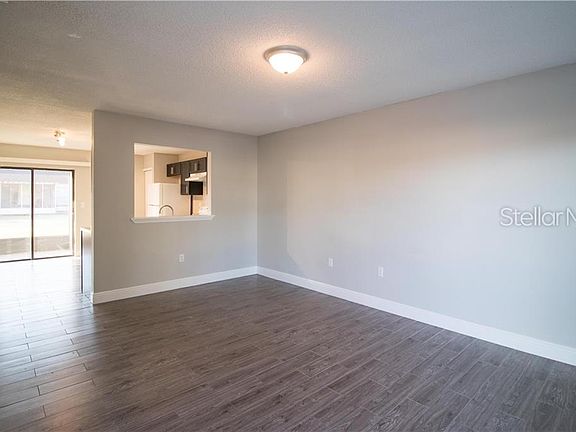 5th image of 286 Cobalt Dr
