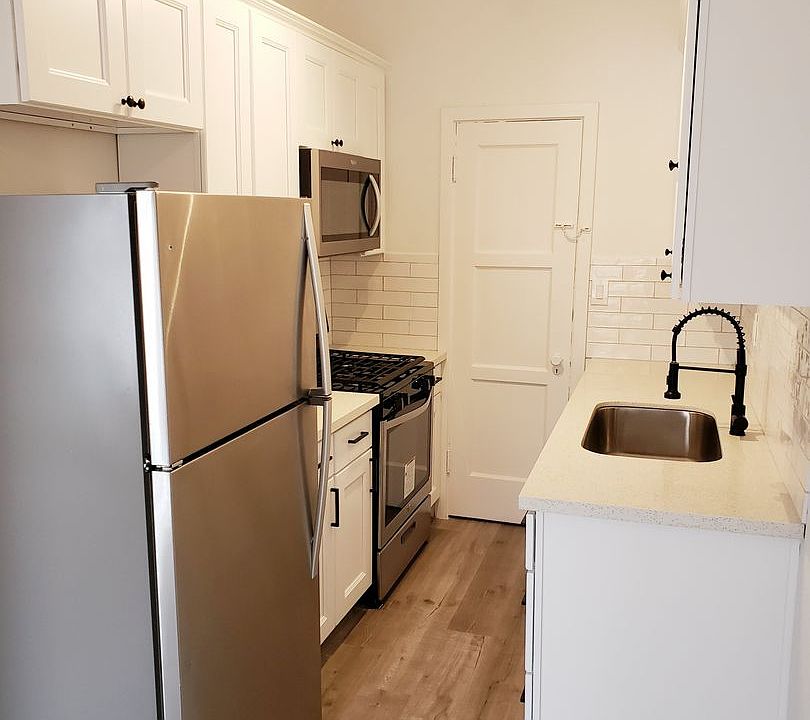 1st image of 601 E Harvard St APT 103