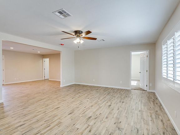 3rd image of 7333 N 39th Dr