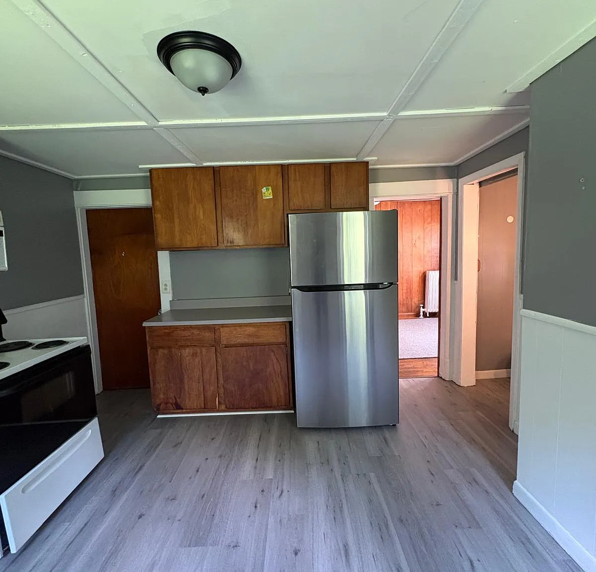 3 bed, 1.5 bath, 1300 sqft, $1,850 — Photo 2