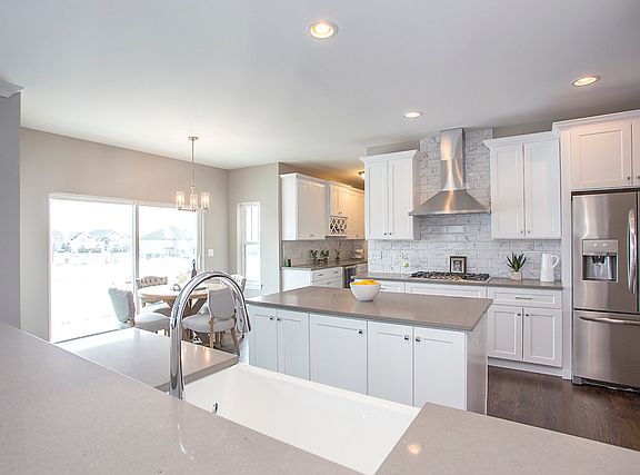 5th image of 25832 W Canyon Blvd