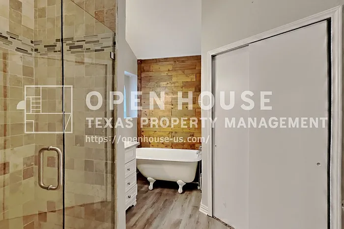 8018 Blackfin Dr — Photo 11