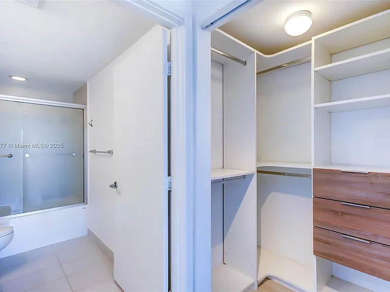 4250 Biscayne Blvd #918 — Photo 22