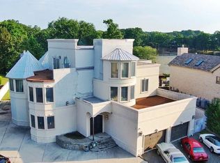 155 Nicolosi Dr, Staten Island, NY