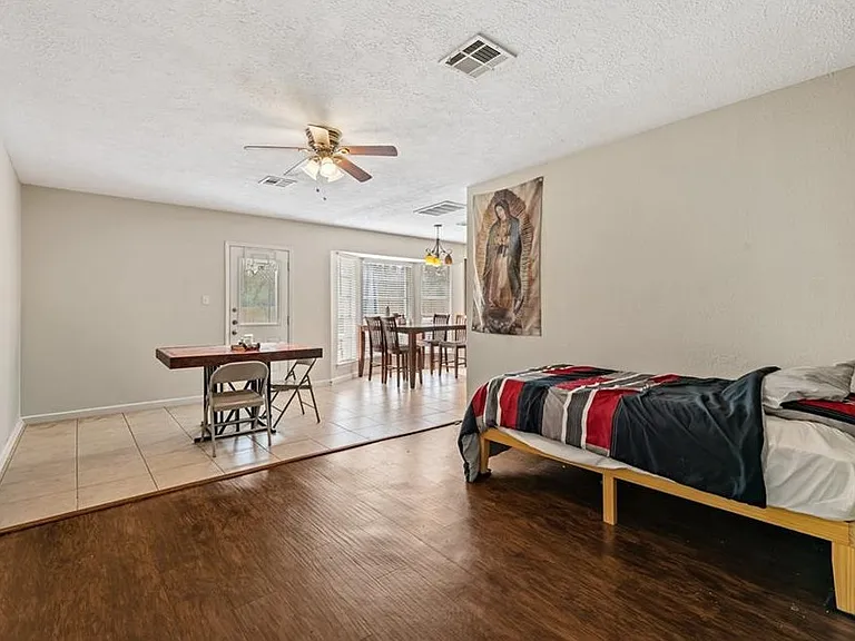 1402 Dominik Dr — Photo 17