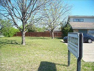 2nd image of 5613 Glenview Dr