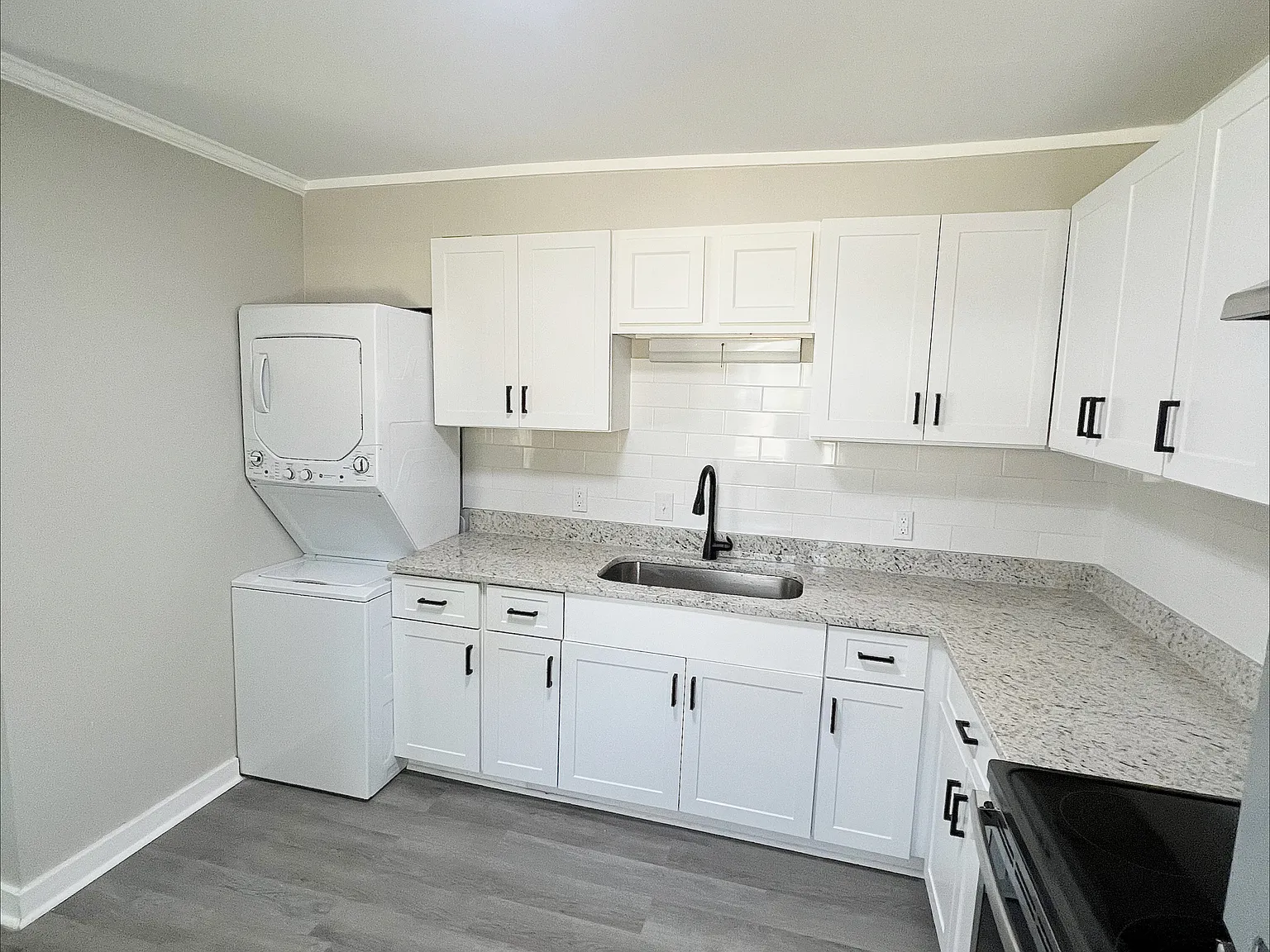 2 bed, 1000 sqft, $999 — Photo 1