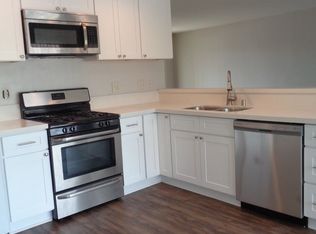 201 Utica Ave APT C, Huntington Beach, CA 92648