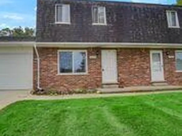 2350 & 2352 Peppermill Rd, Lapeer, MI 48446