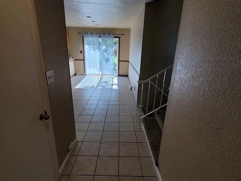 3917 Applewood Dr — Photo 3