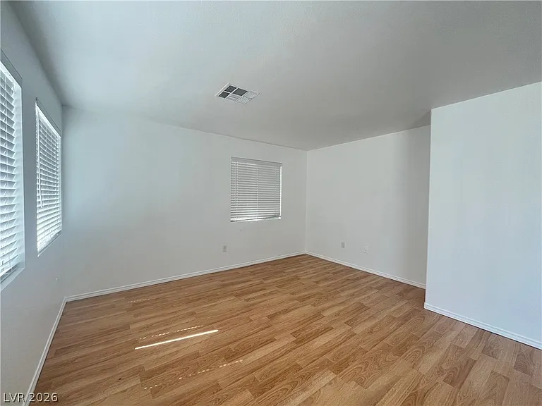 5574 Aleman Dr — Photo 16