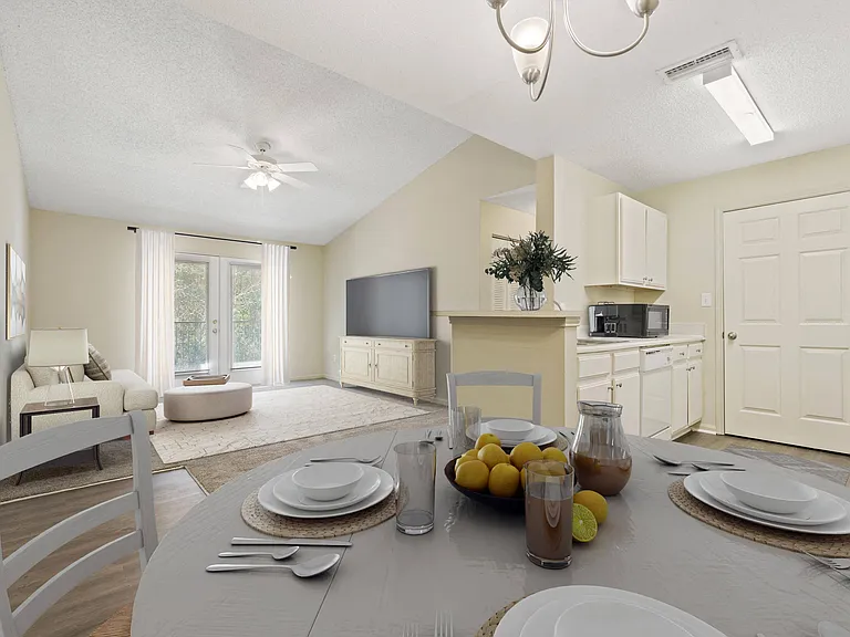 Baldwin Farms Apartments — Photo 20