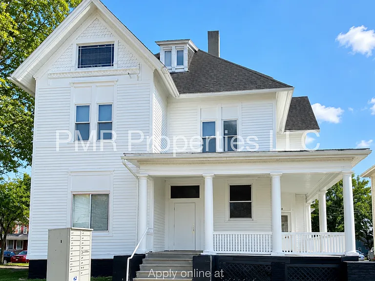 805 2nd Ave — Photo 1
