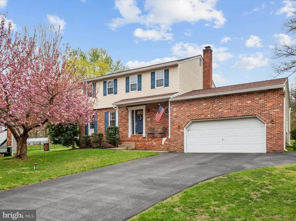 1526 Palm Ct, Pasadena, MD 21122