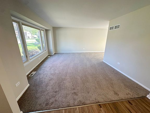 3rd image of 22916 Lakeshore Dr