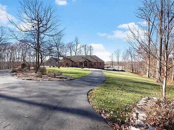 3rd image of 339 Flagstone Dr