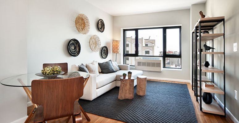 1st image of 2638 21st St APT 9G