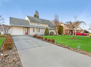 73 Barrister Rd, Levittown, NY 11756