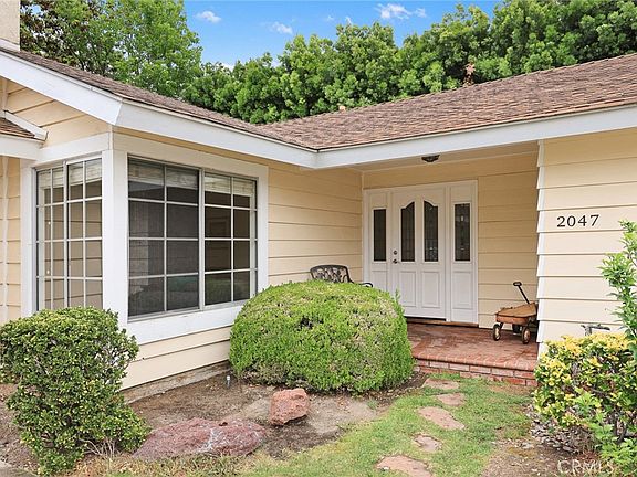 4th image of 2047 E Fern Dr