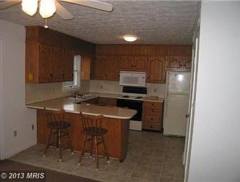 2nd image of 48 Nottingham Dr