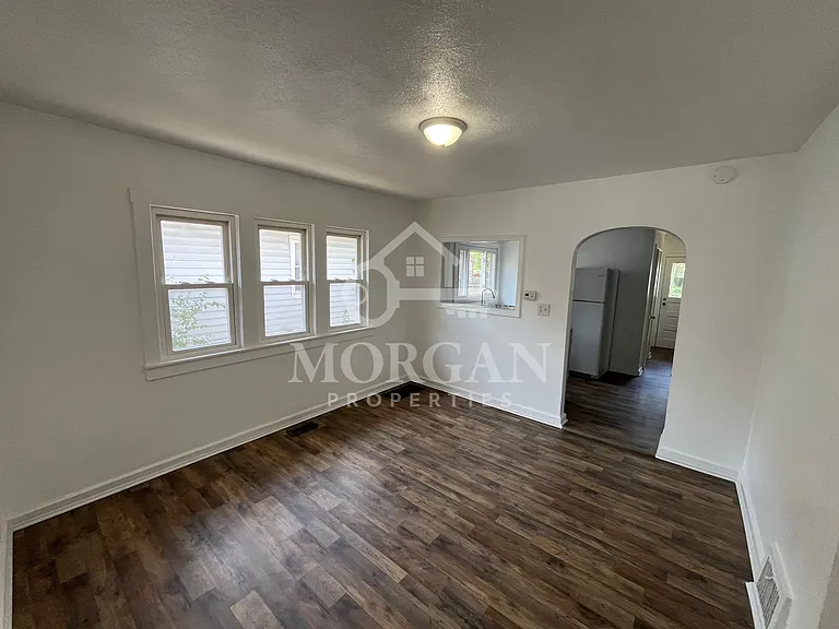 1922 Ohio Ave — Photo 3