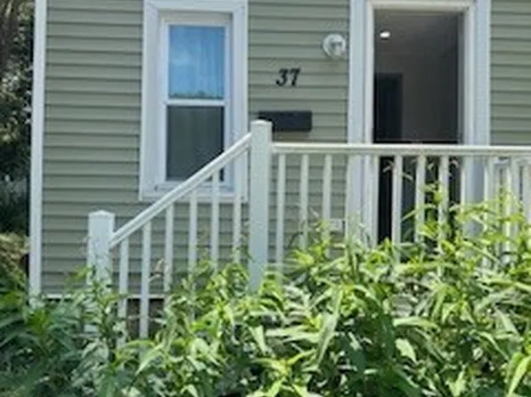 37 Edgewood Ave, Stoughton, MA 02072