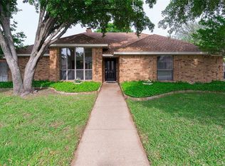 2912 Hurstview Dr, Hurst, TX 76054