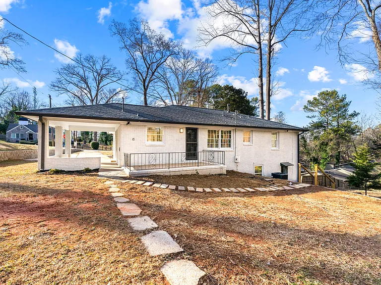932 Mount Airy Dr SW — Photo 31