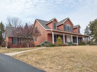 11 Patriot Pl, Troy, NY 12180
