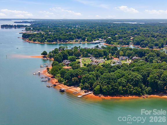 3rd image of 118 Broadbill Dr
