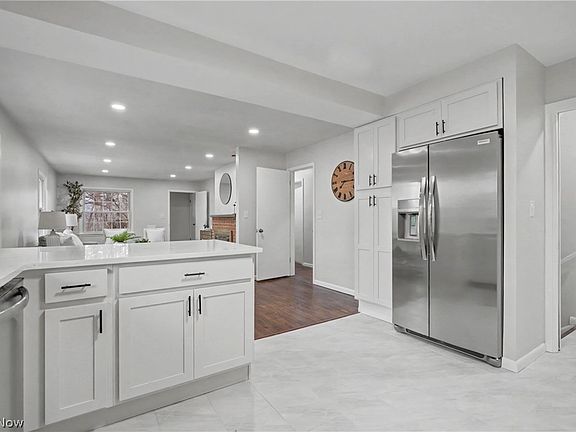 4th image of 1732 Glenridge Rd
