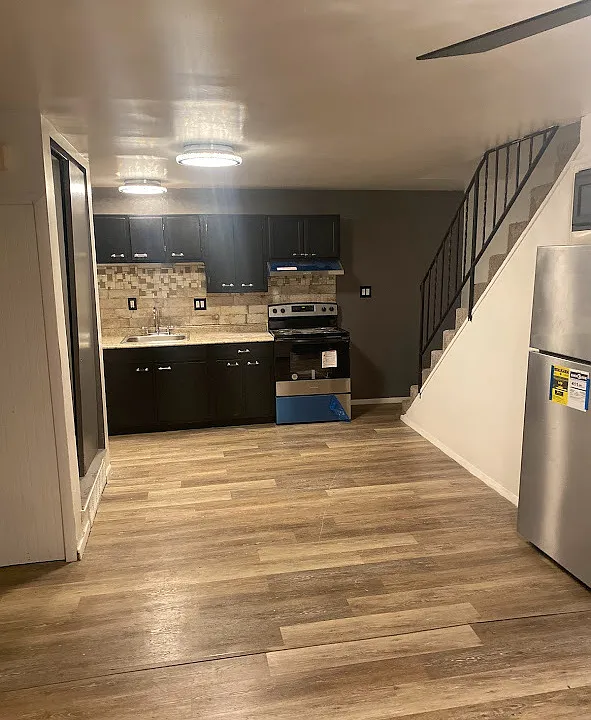 274 W National Rd
