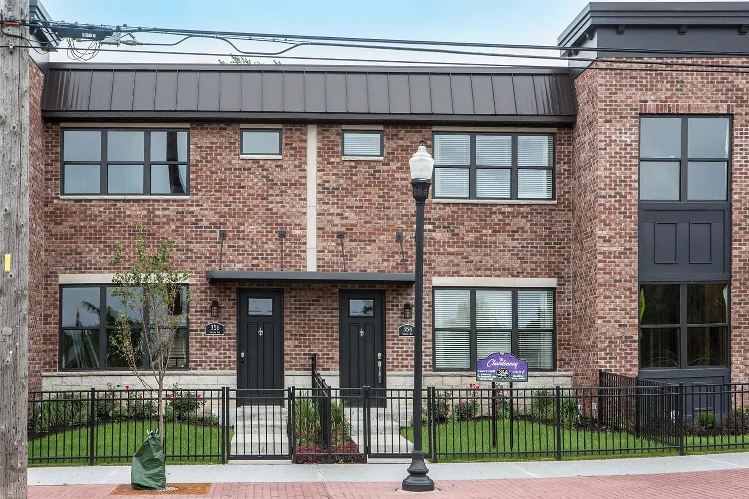 384 Indiana Ave photo 1