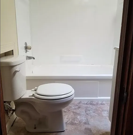 442 Farmington Ave #1E — Photo 9
