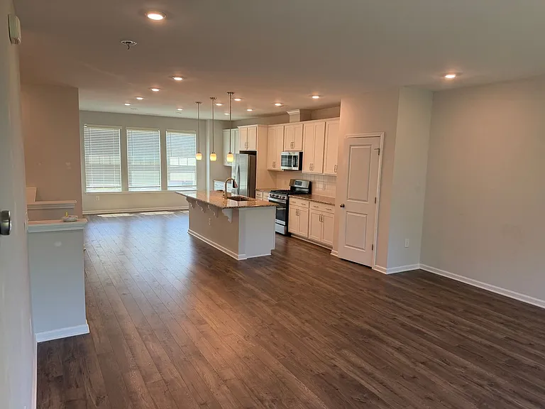 1227 Commack Dr #D1227 — Photo 2