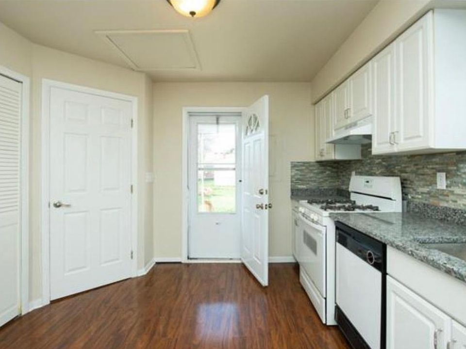 1st image of 1821 E Meyers Ave