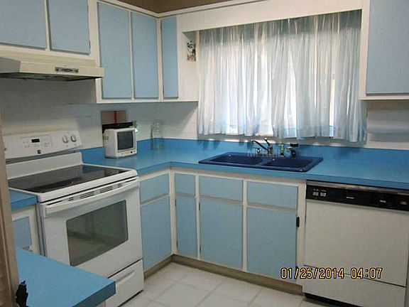 4th image of 10625 SE 151st St